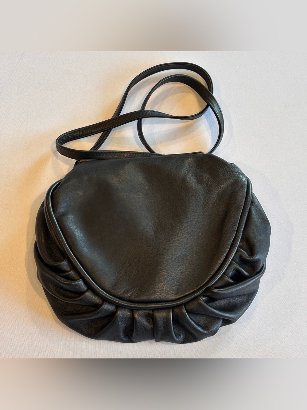 VINTAGE NORDSTROM Genuine Black Leather Shoulder Bag with Decorative Gold Accent - Picture 8 of 11